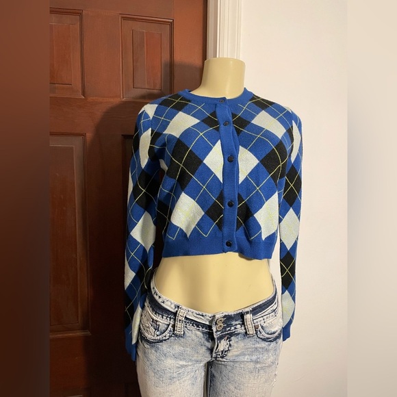 Sweater - Picture 3 of 4